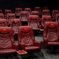Tekero referents Forum Cinemas kinosaalid. Brintons axminster villavaibad.
